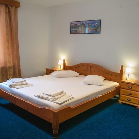 Hotel Maier Hunedoara Eksteriør billede