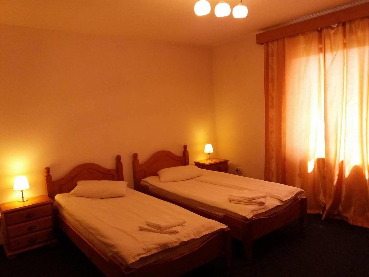 Hotel Maier Hunedoara Eksteriør billede