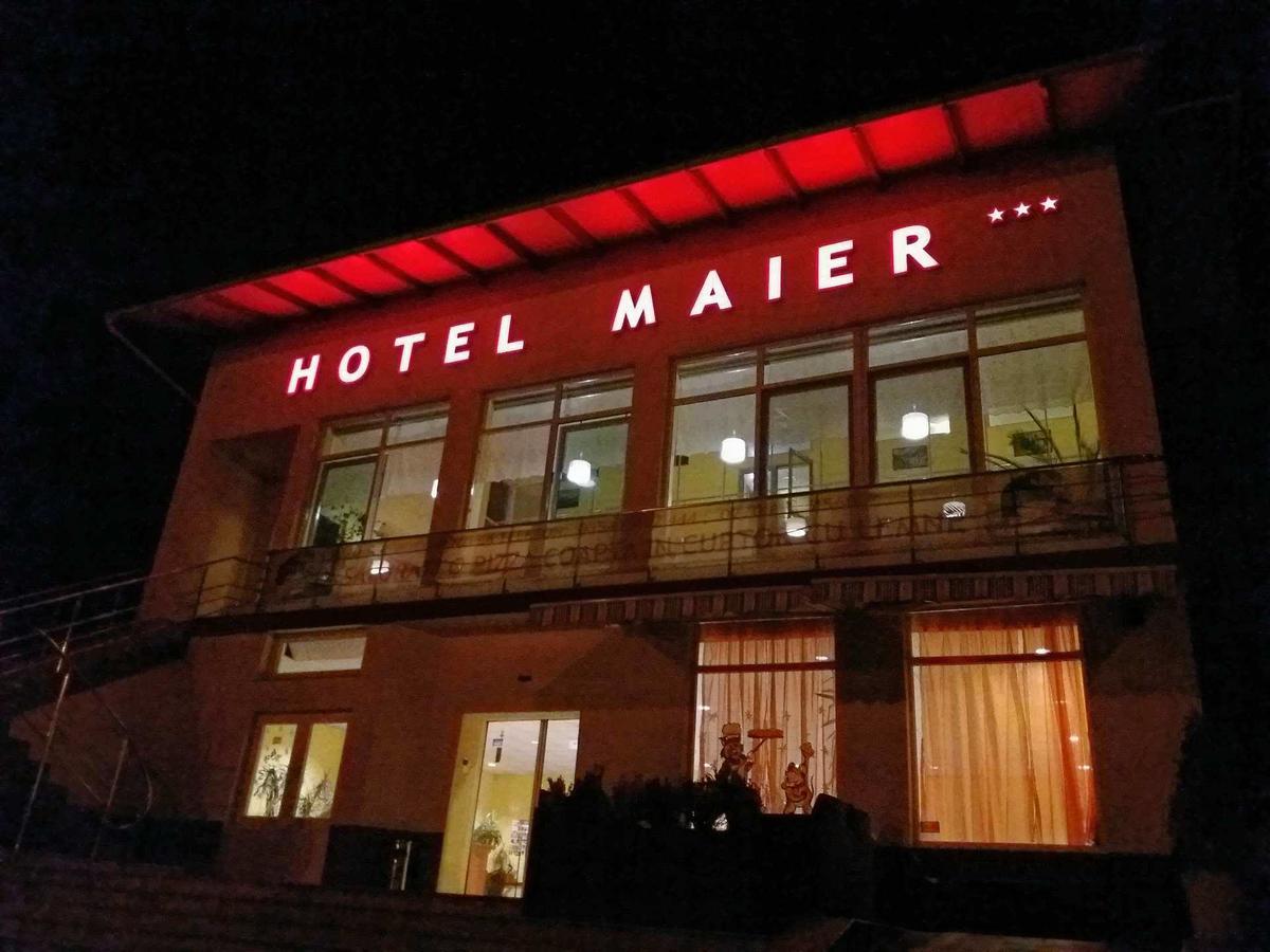 Hotel Maier Hunedoara Eksteriør billede