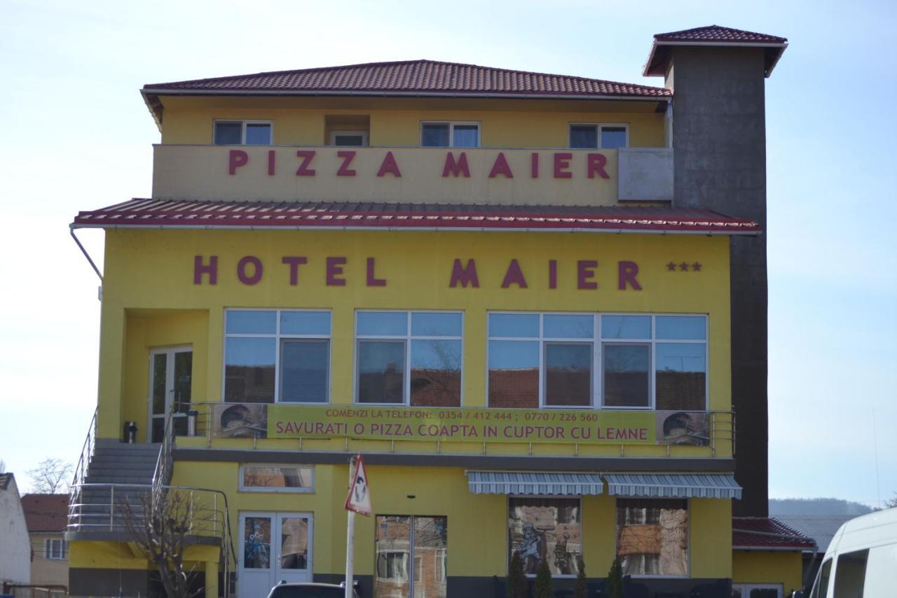 Hotel Maier Hunedoara Eksteriør billede